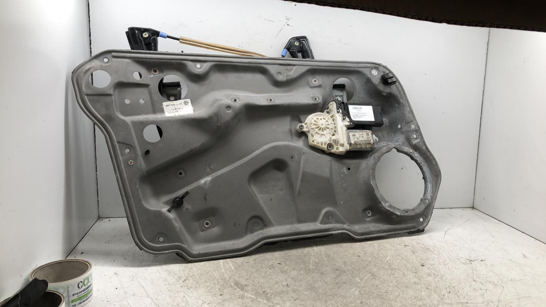 Alzacristalli elettrico anteriore sinistro VOLKSWAGEN BORA BREAK Diésel - 1