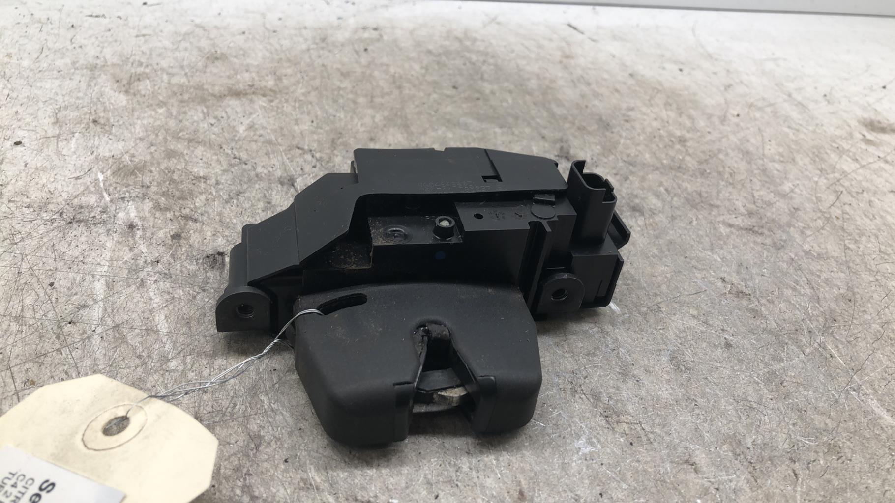 Serrure de hayon CITROEN C4 2 PHASE 1 Diesel - 1