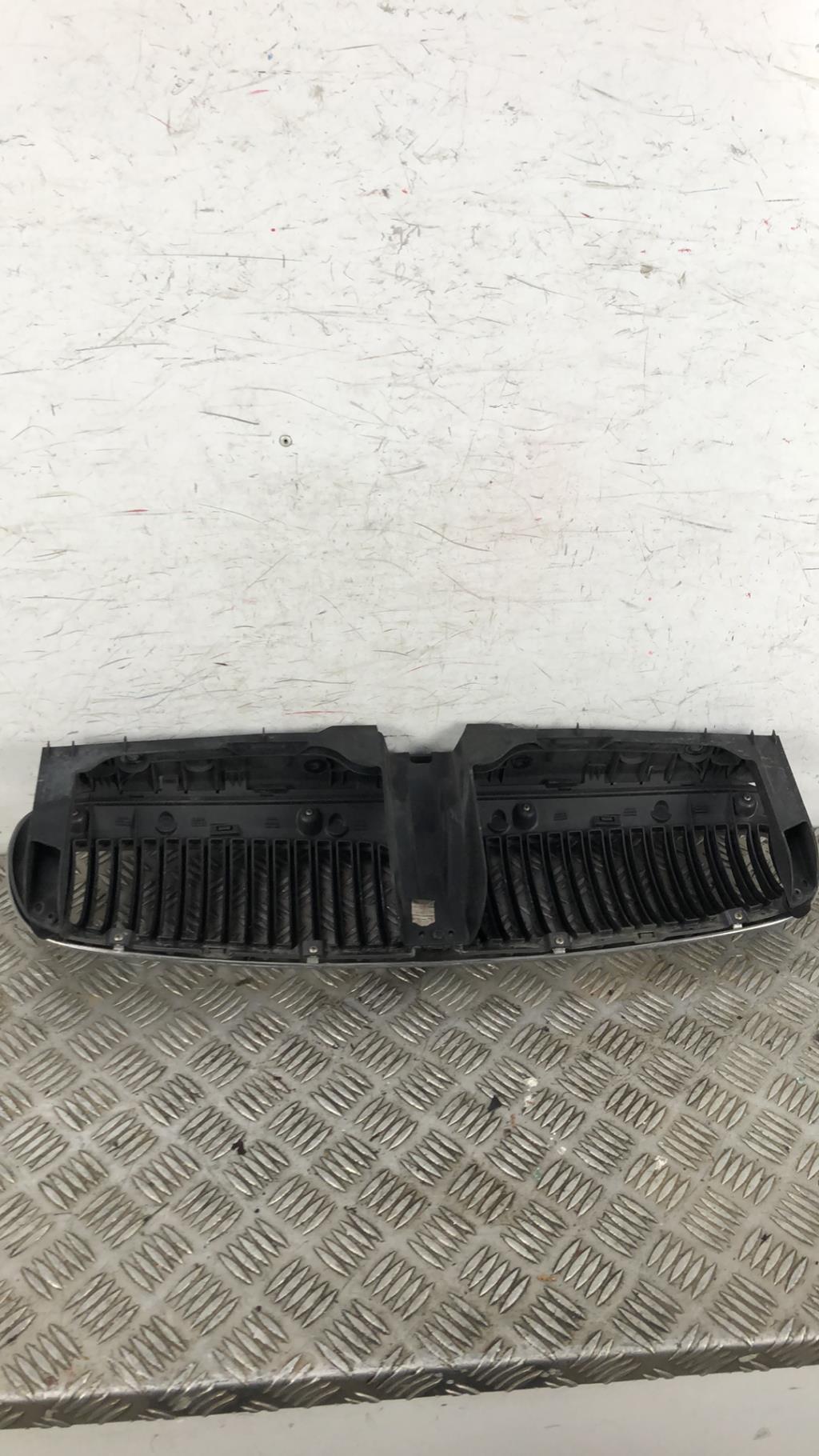 Calandre JAGUAR X-TYPE PHASE 1 Essence - 1