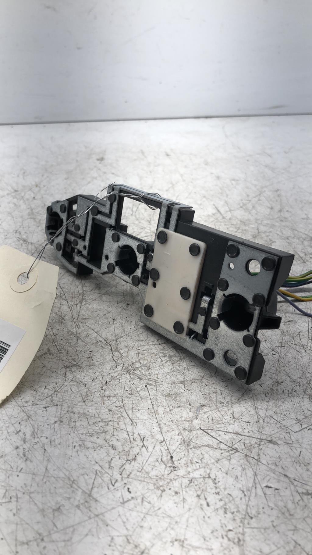 Base portalampade fanale posteriore sinistro CITROEN C5 1 PHASE 2 Diésel - 1