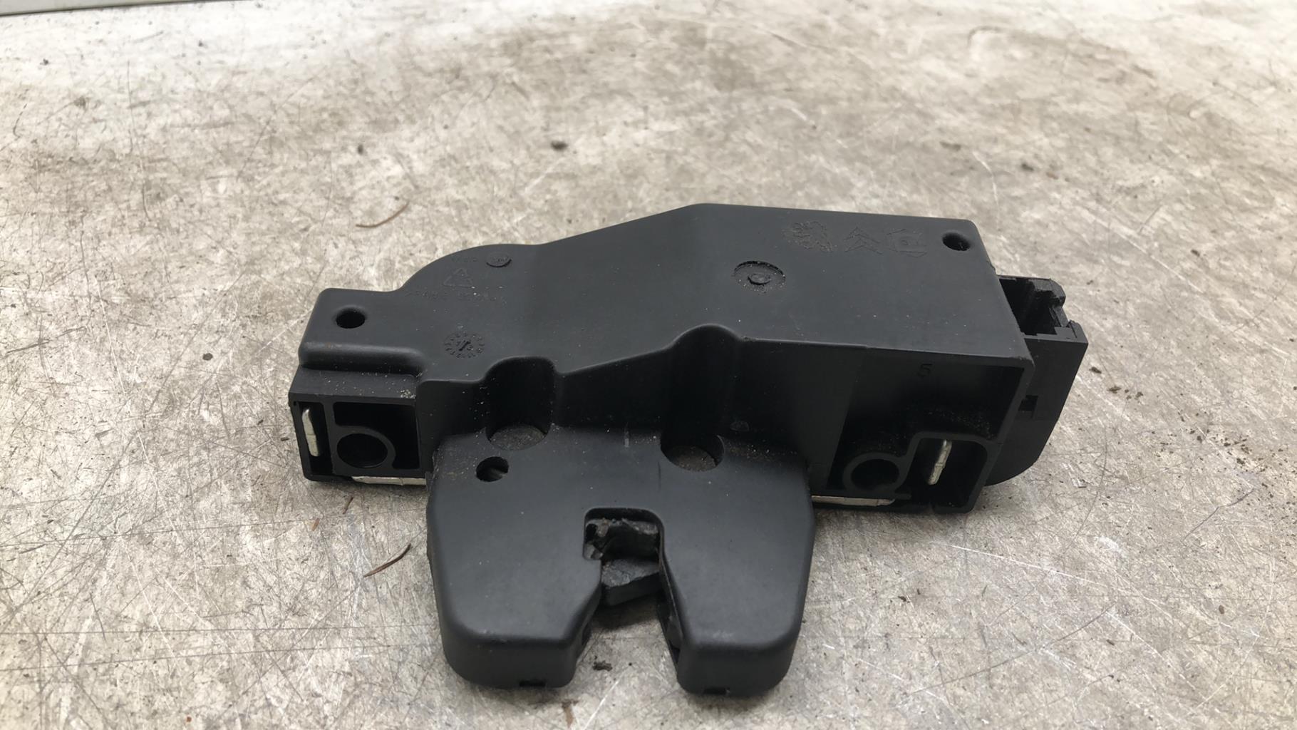 Serrure de hayon CITROEN C3 1 PHASE 2 Essence - 1
