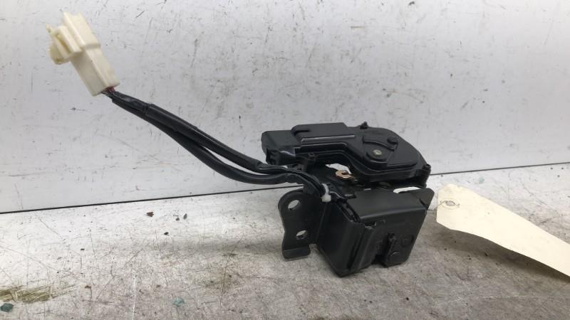 Serrure de coffre TOYOTA PRIUS 2 Essence/Hybride - 1