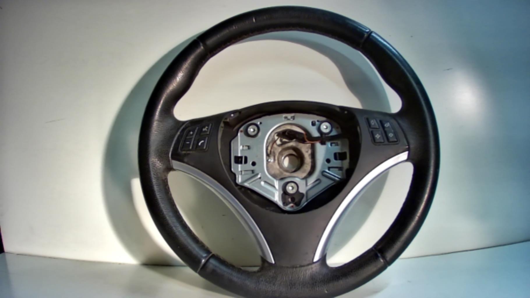Volant BMW SERIE 1 E81 Diesel - 1