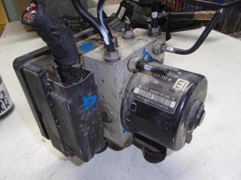 Bloc ABS (freins anti-blocage) AUDI A3 2 PHASE 1 Diesel - 1