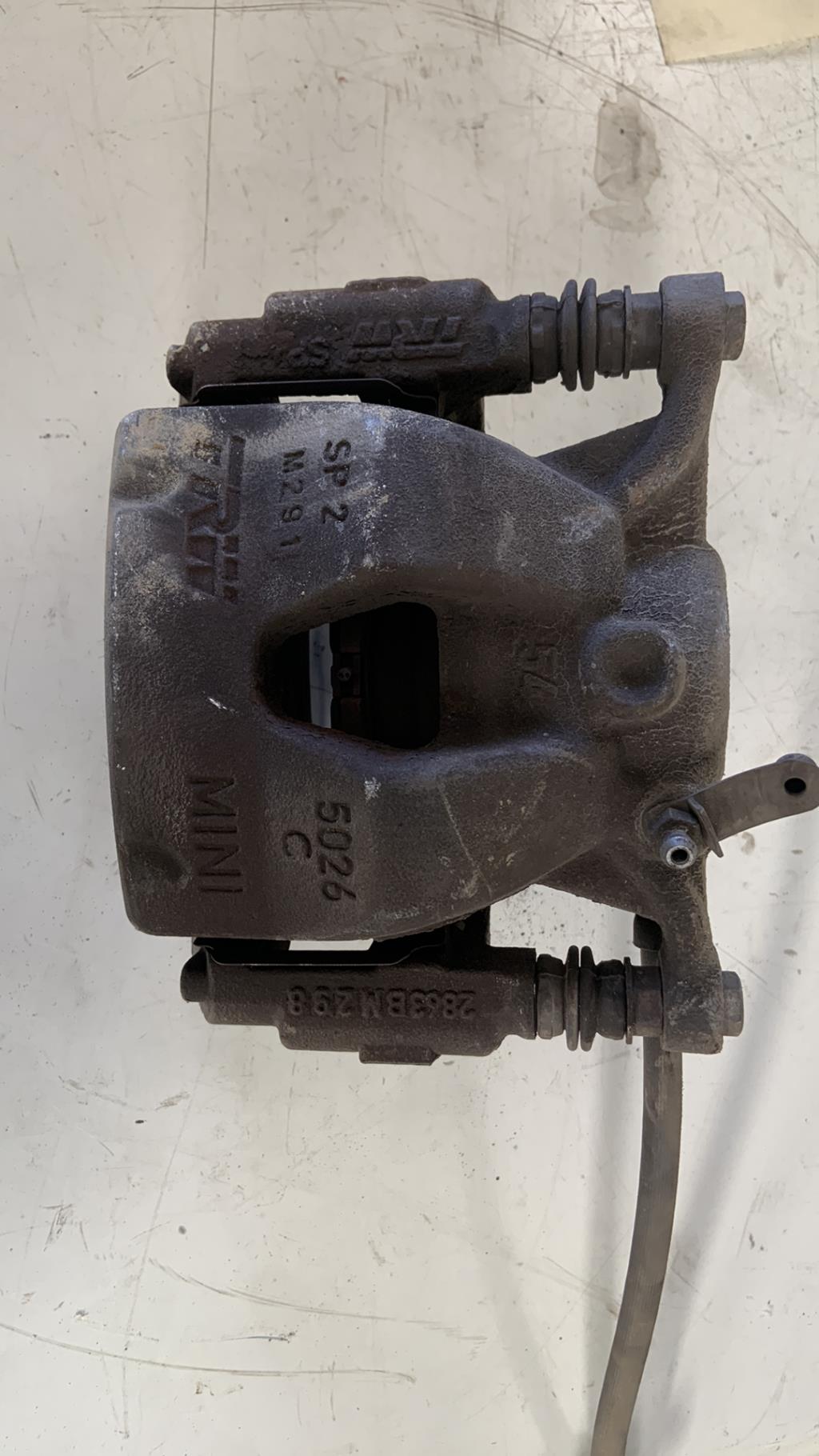 Etrier avant gauche (freinage) MINI MINI 2 R60 COUNTRYMAN BREAK Diesel - 1