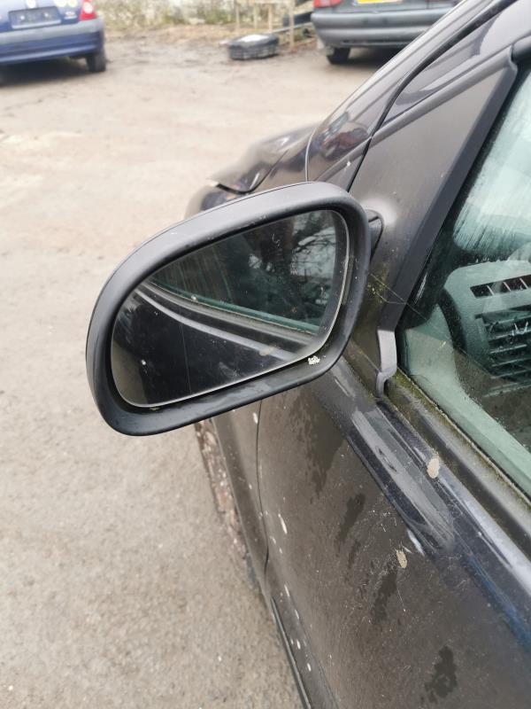 Retroviseur gauche VOLKSWAGEN FOX Essence - 1