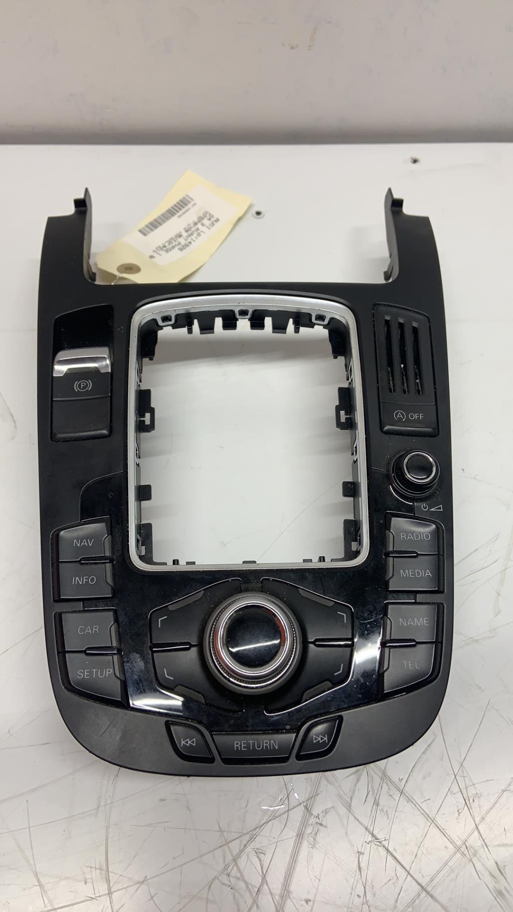 Commande autoradio AUDI A4 3 AVANT PHASE 1 BREAK Diesel - 1