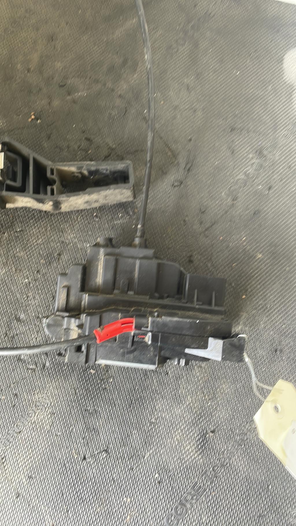 Serrure avant droit RENAULT KANGOO 2 PHASE 1 Diesel - 1