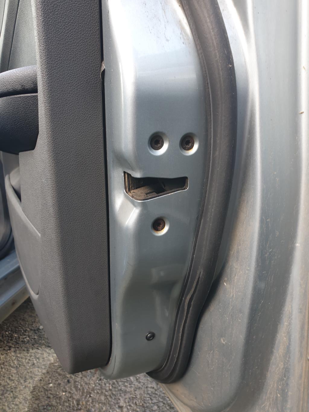 Serrure avant droit FORD FOCUS 2 PHASE 1 Diesel - 1