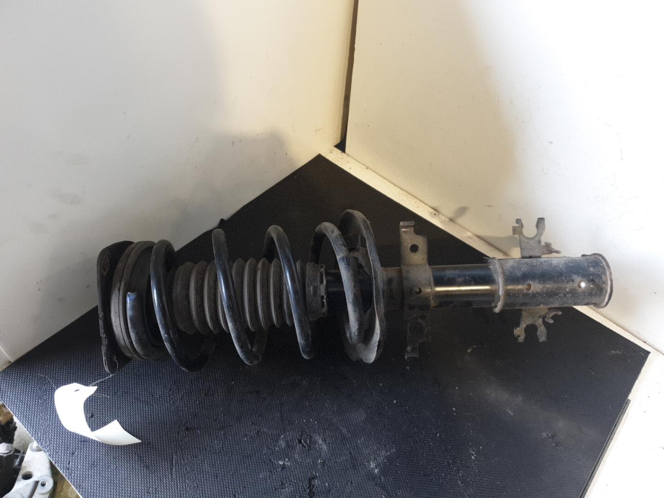 Amortisseur avant droit RENAULT LAGUNA 3 PHASE 1 BREAK Diesel - 1