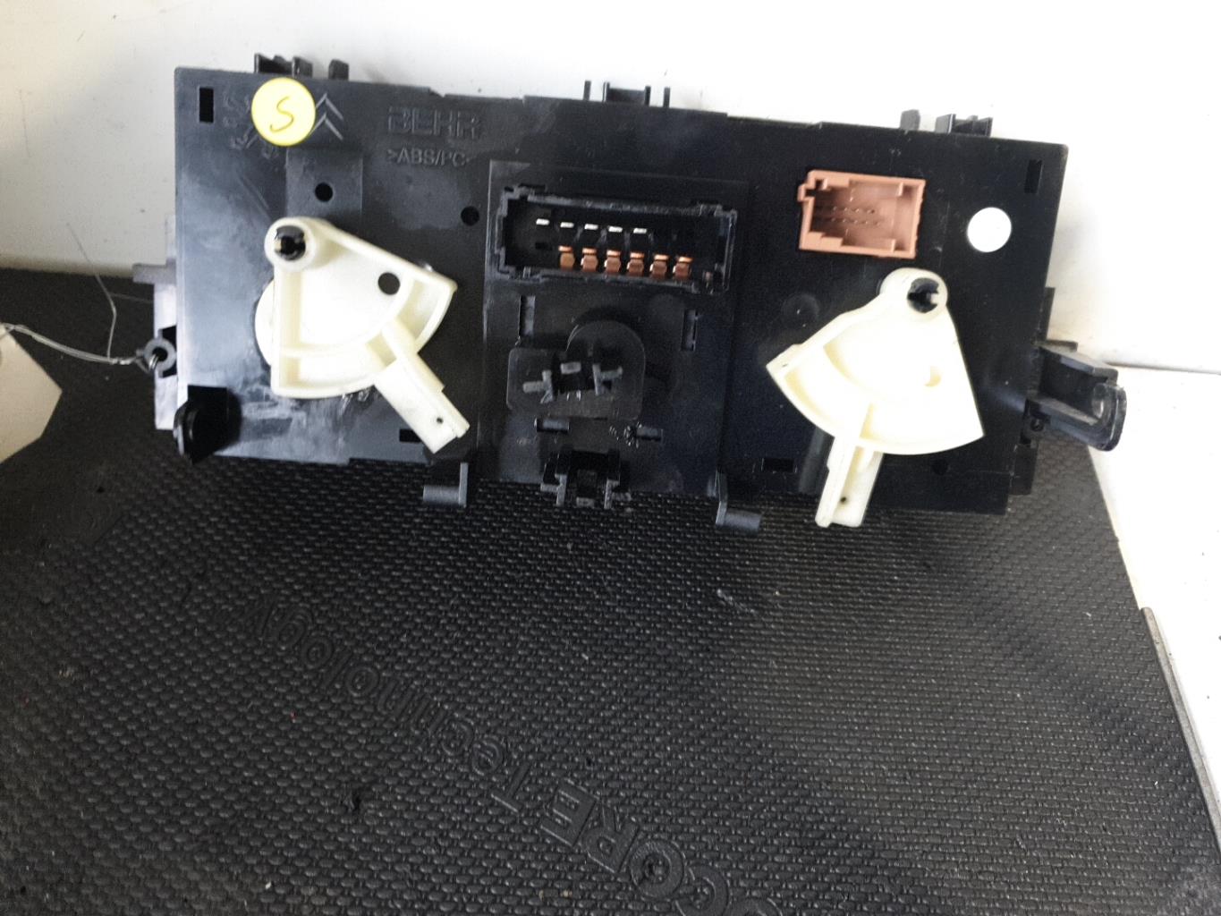Commande chauffage CITROEN C3 2 PHASE 1 Diesel - 1