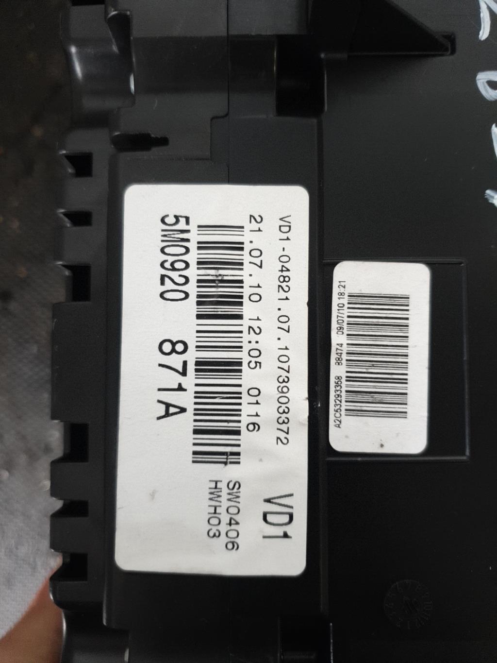 Compteur VOLKSWAGEN GOLF PLUS PHASE 2 Diesel - 1