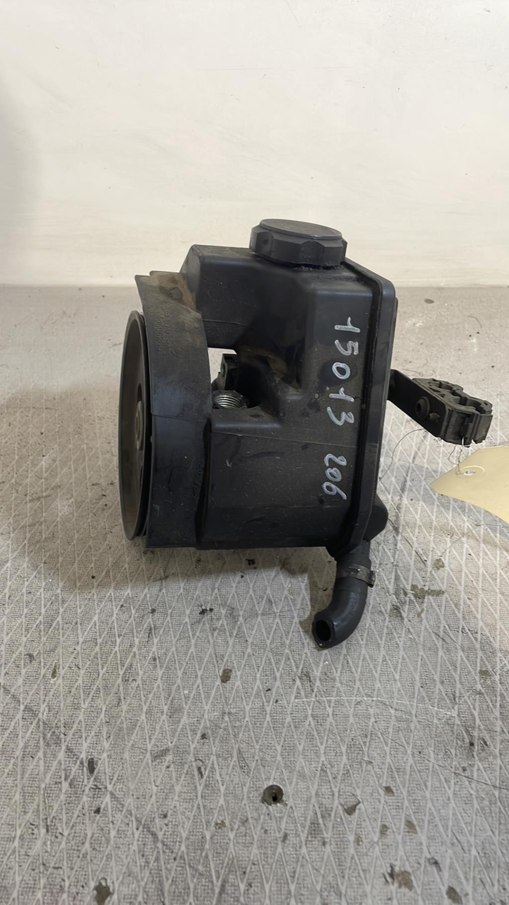 Pompe de direction PEUGEOT 206 PHASE 1 Essence - 1