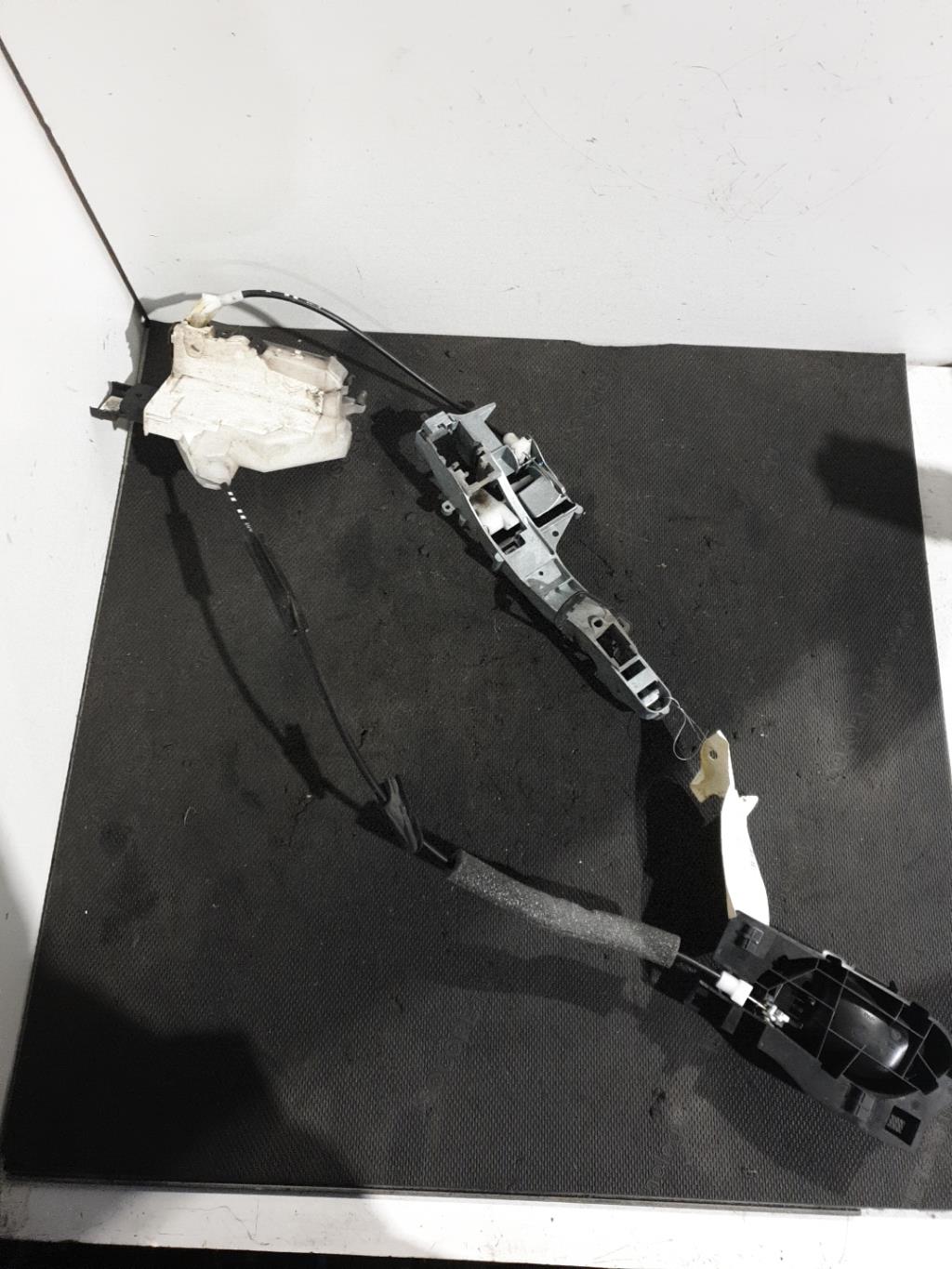 Serrure avant droit CITROEN C5 2 Diesel - 1