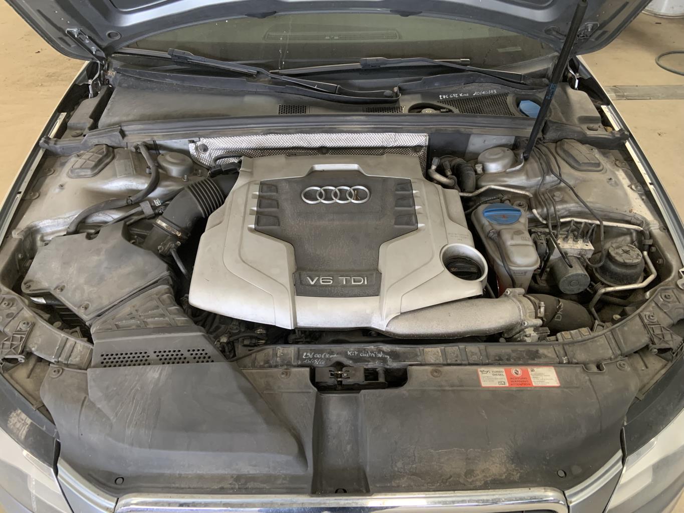 Cache moteur  AUDI A4 3 AVANT PHASE 1 BREAK Diesel - 1