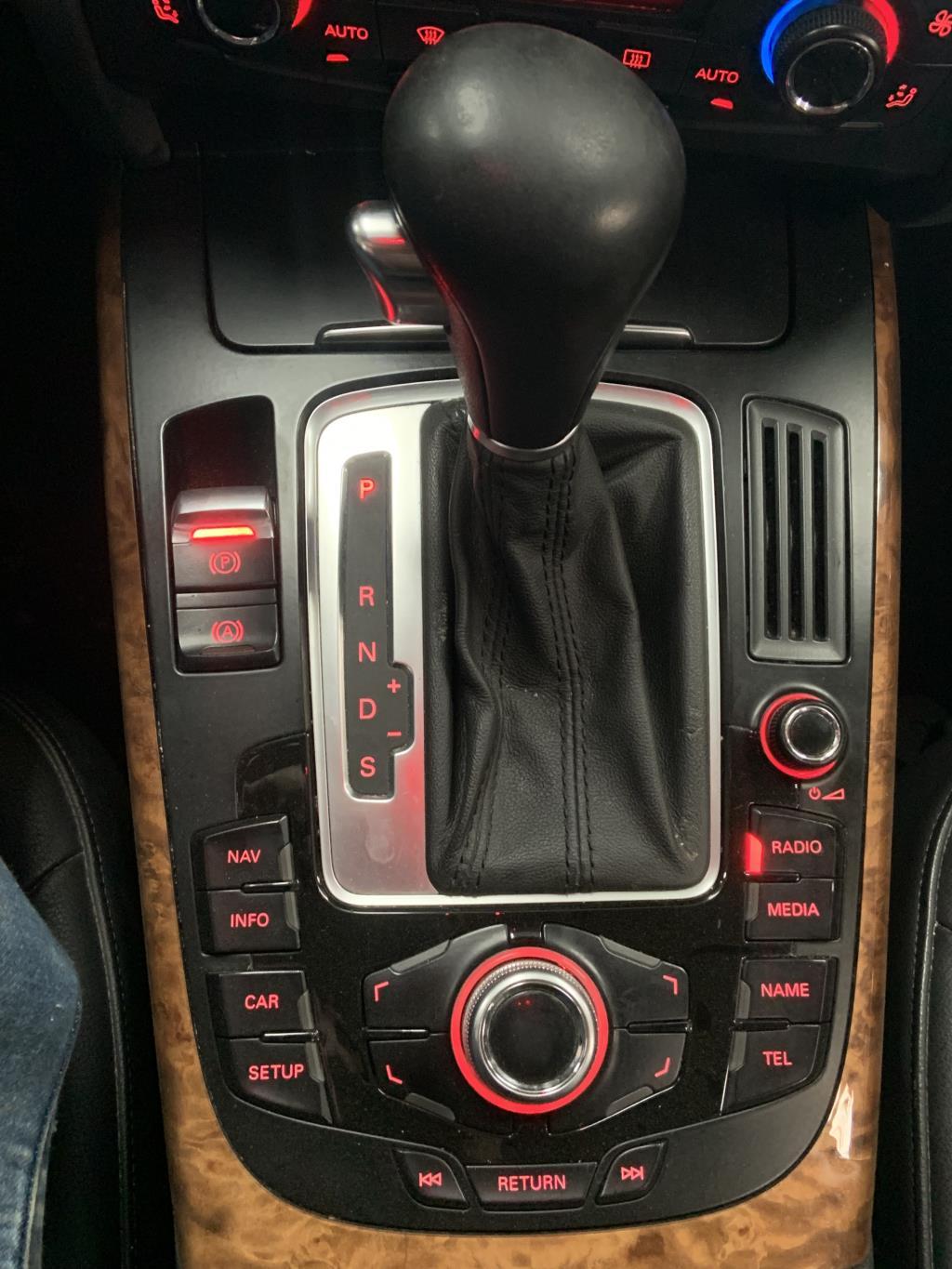 Commande GPS AUDI A4 3 AVANT PHASE 1 BREAK Diesel - 1