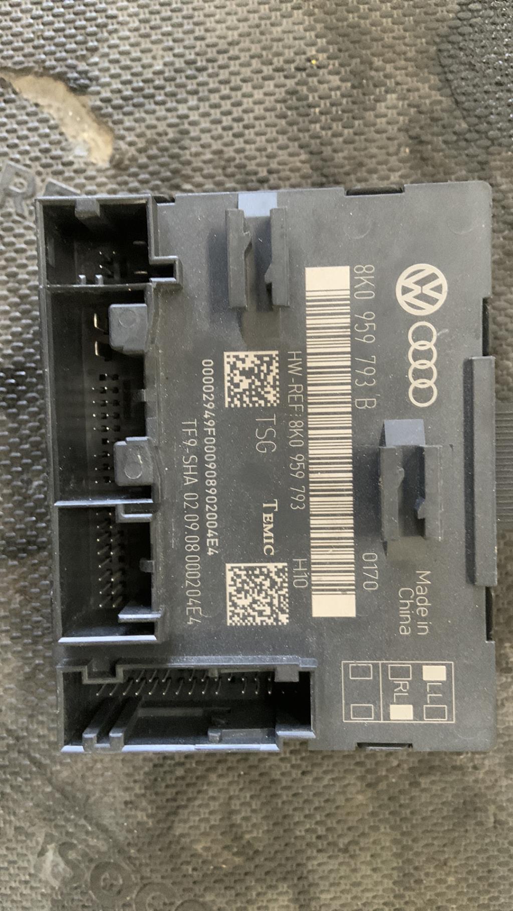 Boitier confort AUDI A4 3 AVANT PHASE 1 BREAK Diesel - 1