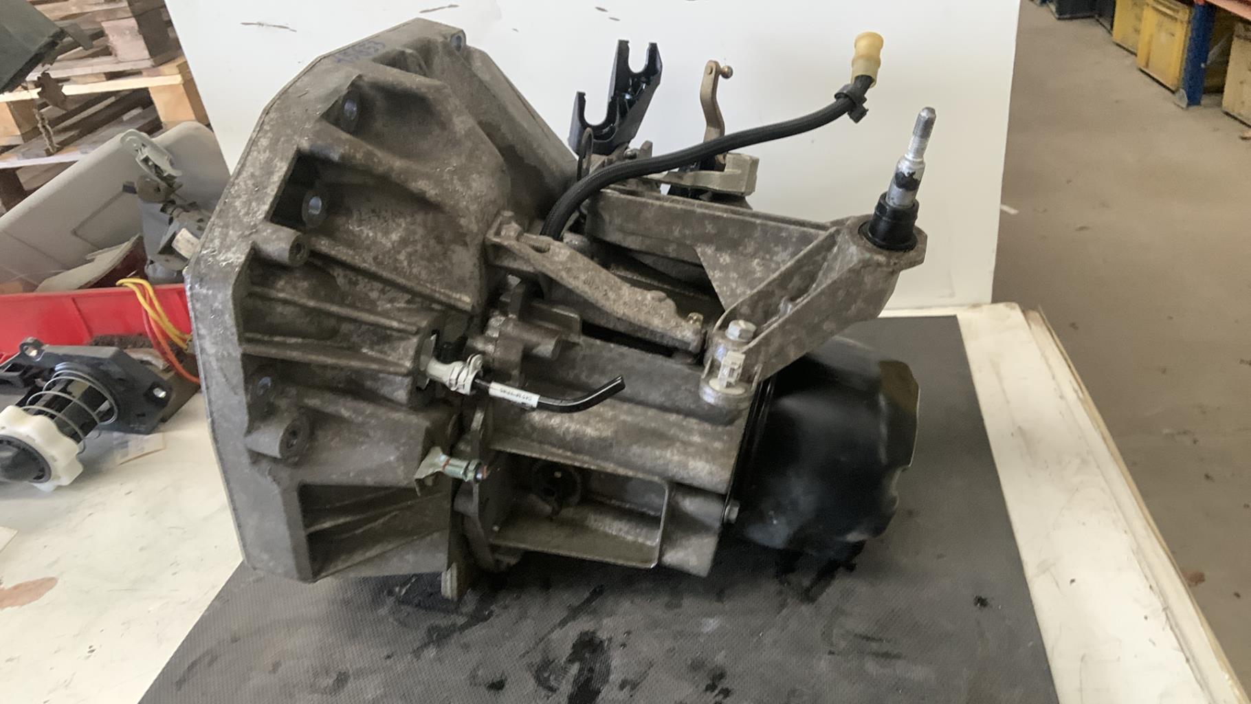 Boite de vitesses RENAULT CLIO 3 PHASE 1 Essence - 1