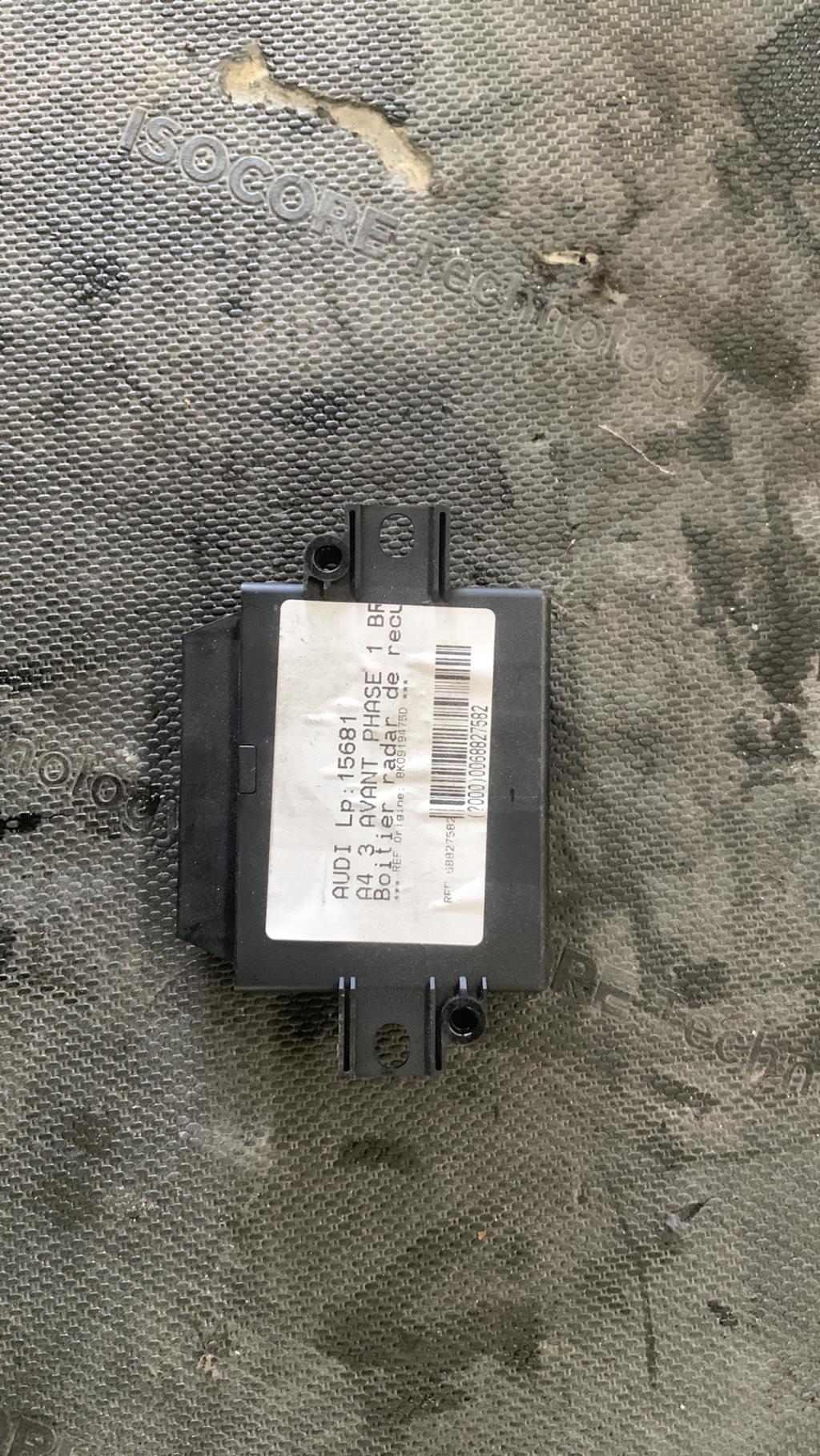 Boitier radar de recul AUDI A4 3 AVANT PHASE 1 BREAK Diesel - 1