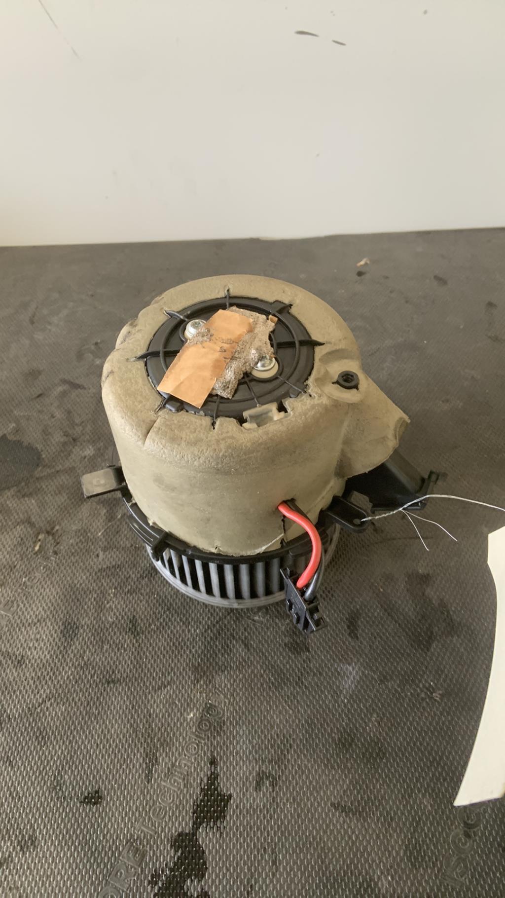 Pulseur d'air AUDI A4 3 AVANT PHASE 1 BREAK Diesel - 1