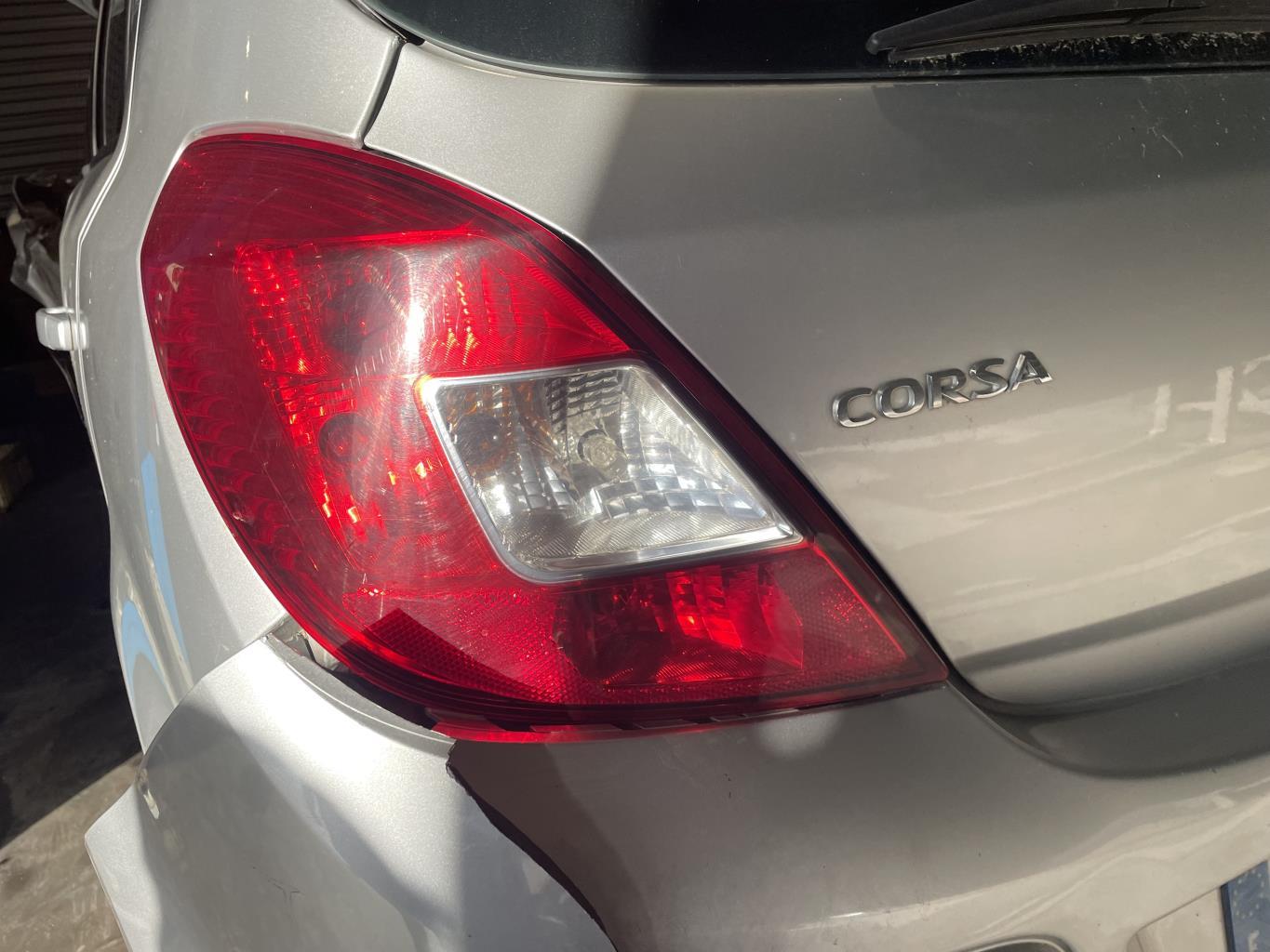 Feu arriere principal droit (feux) OPEL CORSA D PHASE 1 Essence - 1