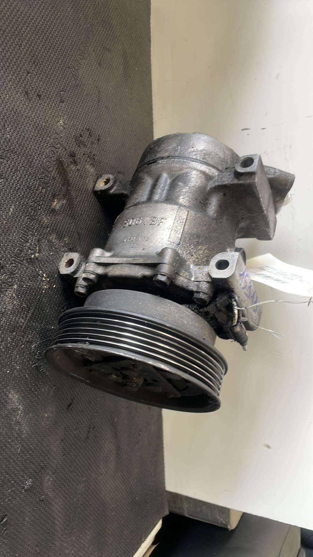 Compresseur clim RENAULT CLIO 2 PHASE 1  - 1