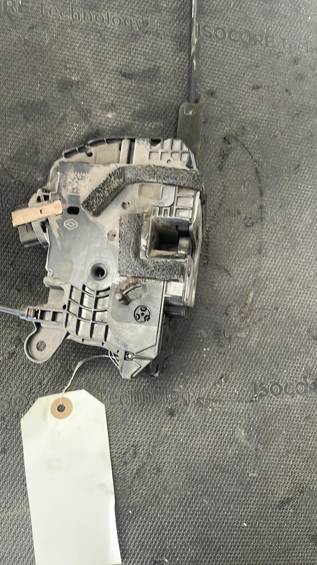 Serrure arriere droit RENAULT CLIO 4 PHASE 2 Essence - 1