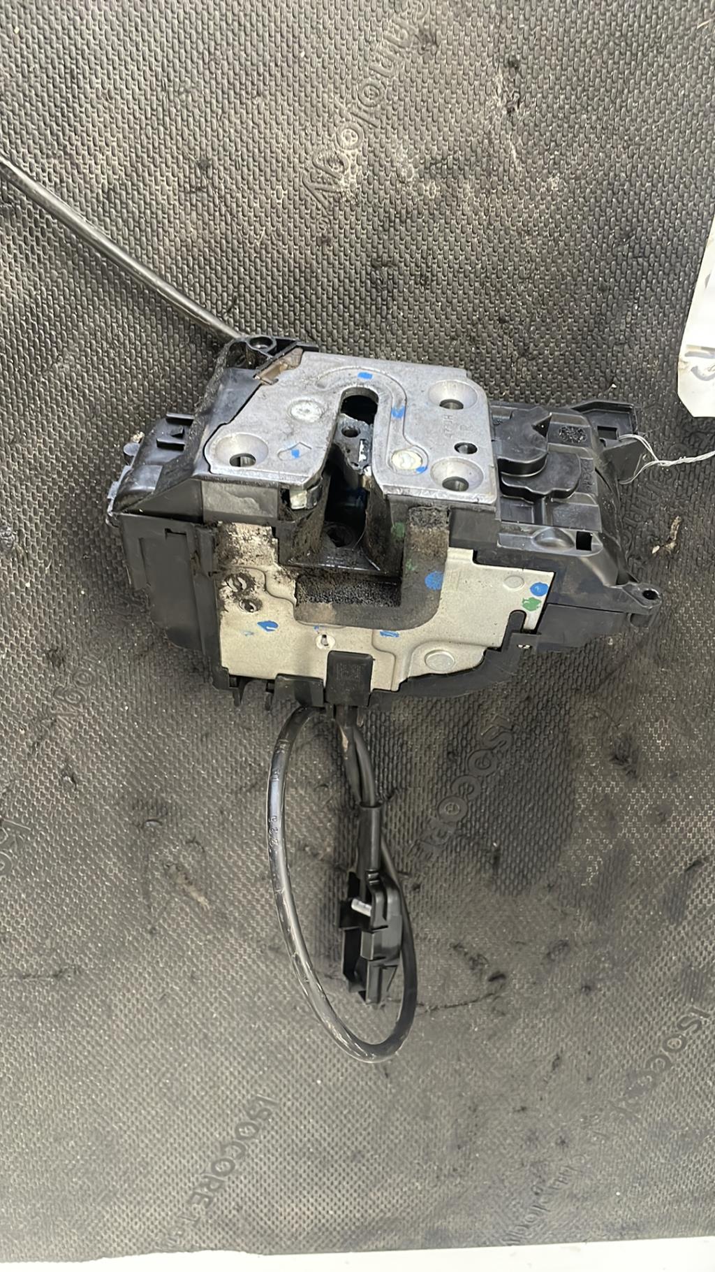 Serrure avant droit RENAULT CLIO 3 PHASE 2 Essence - 1