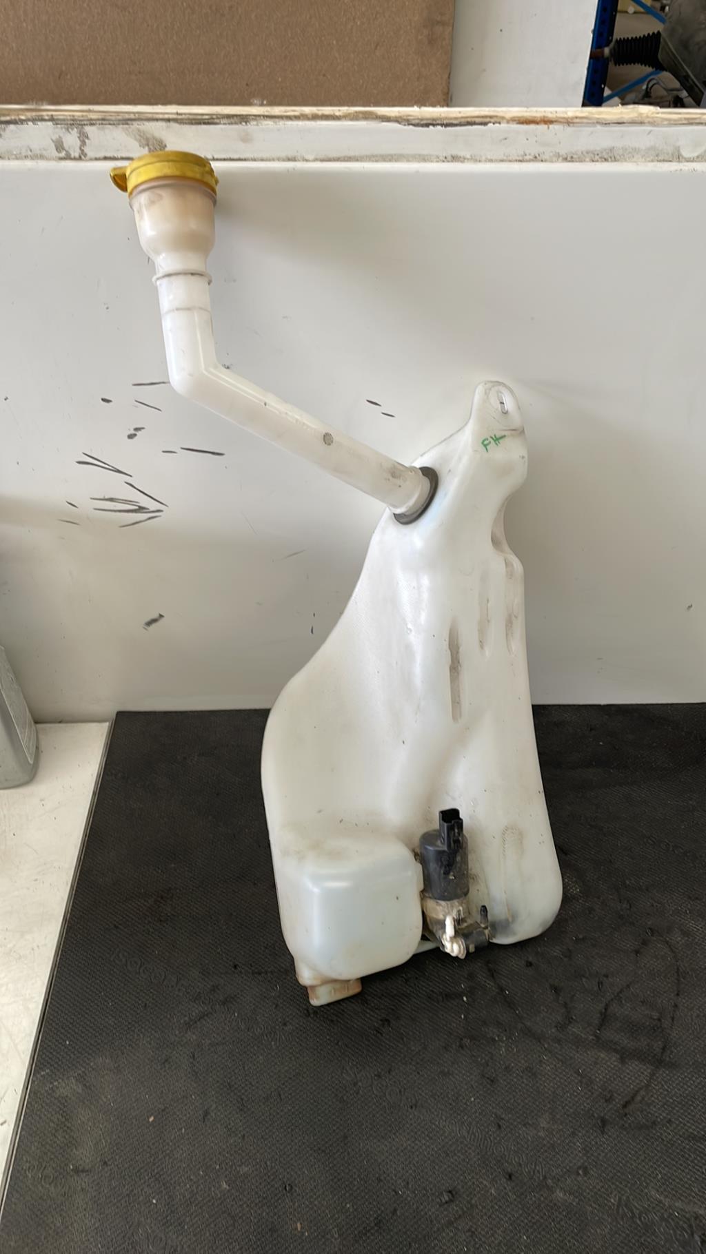 Vase de lave glace RENAULT MEGANE 3 PHASE 1 BREAK Diesel - 1