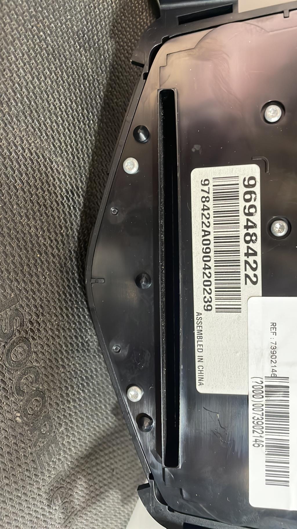 Facade autoradio CHEVROLET CRUZE PHASE 1 Essence - 1