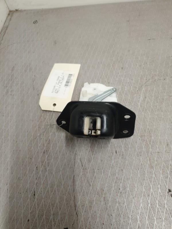 Serrure de hayon NISSAN JUKE 1 PHASE 2 Essence - 1