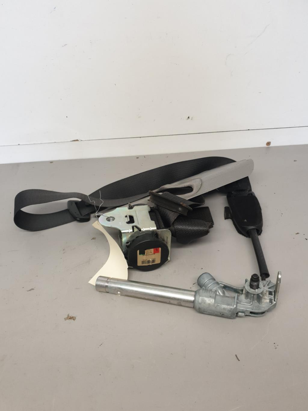 Ceinture avant gauche OPEL CORSA D PHASE 1 Diesel - 1