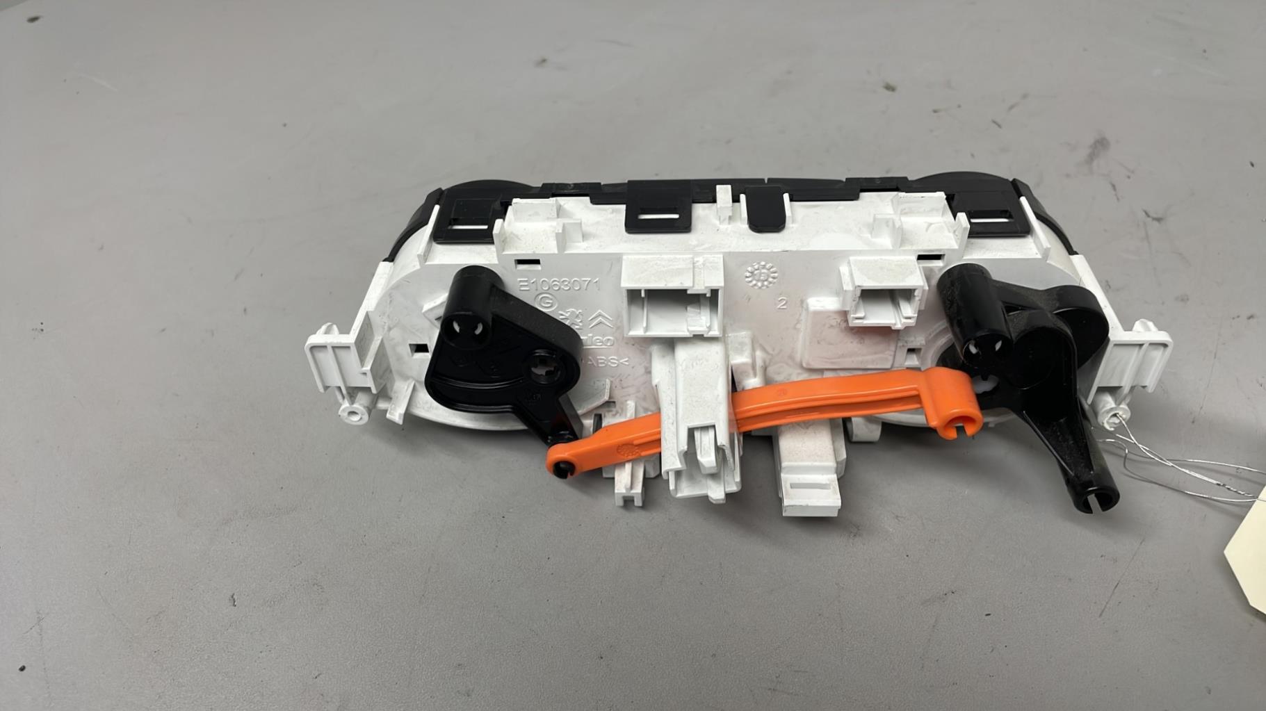 Commande chauffage PEUGEOT 208 1 PHASE 1 Essence - 1
