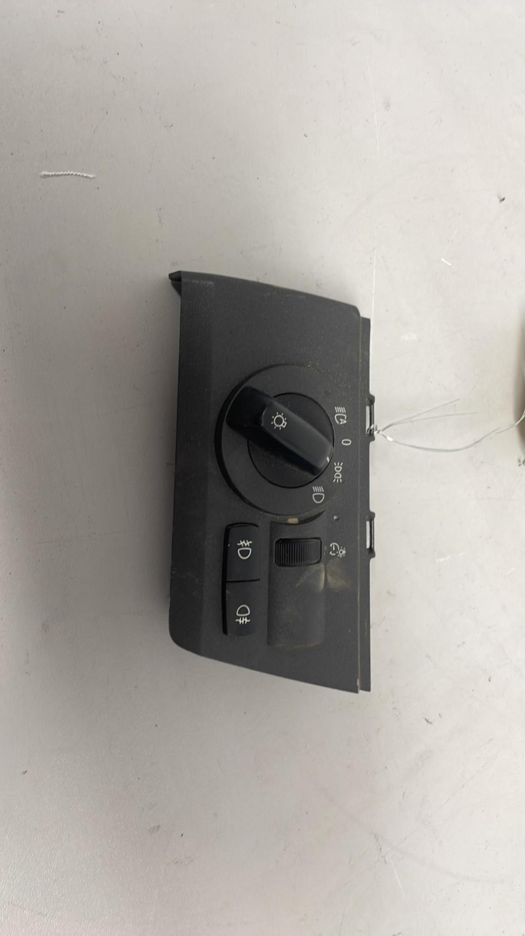 Commande de phare BMW X3 E83 PHASE 1 Diesel - 1