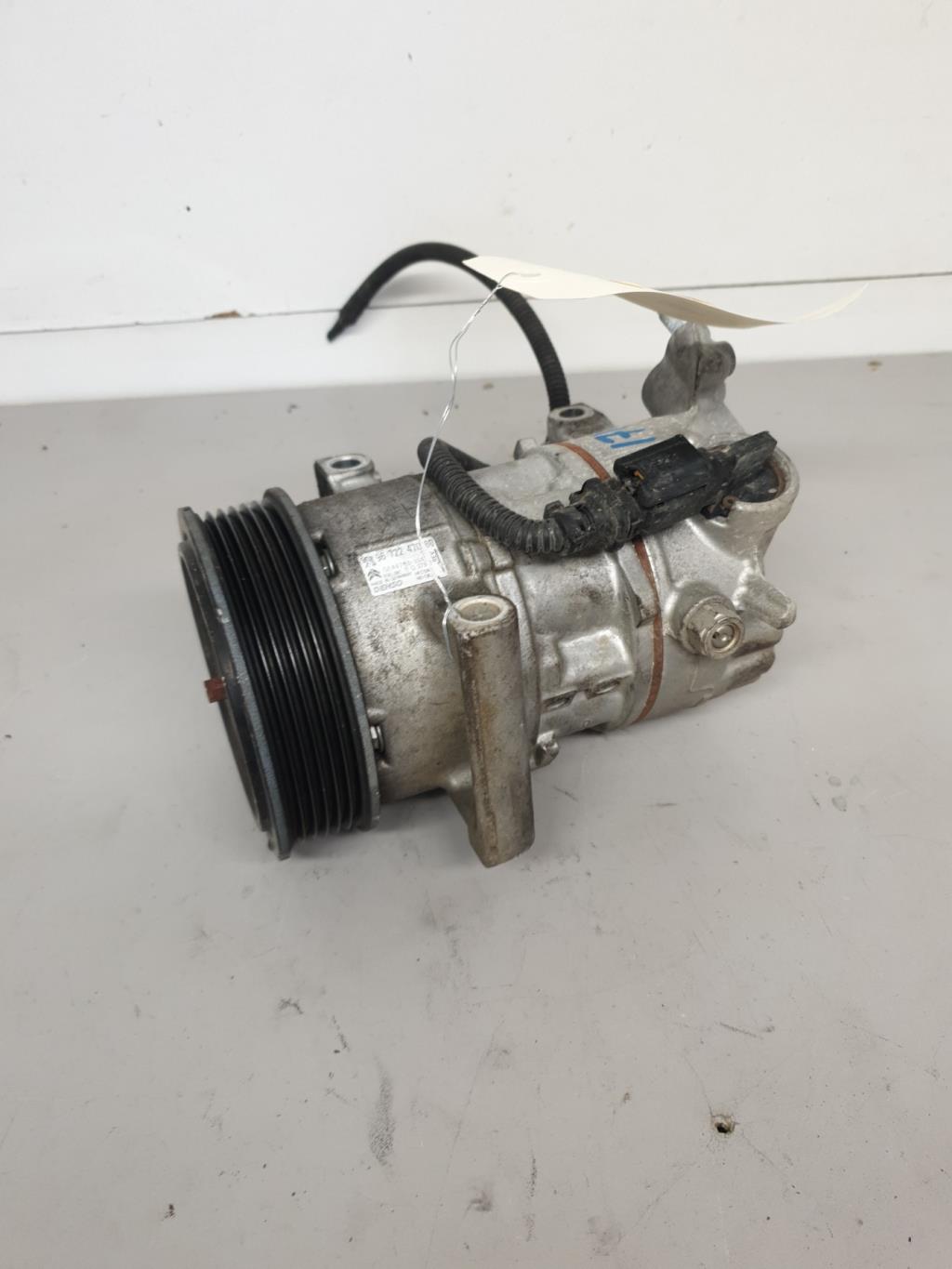 Compresseur clim PEUGEOT 208 1 PHASE 1 Essence - 1