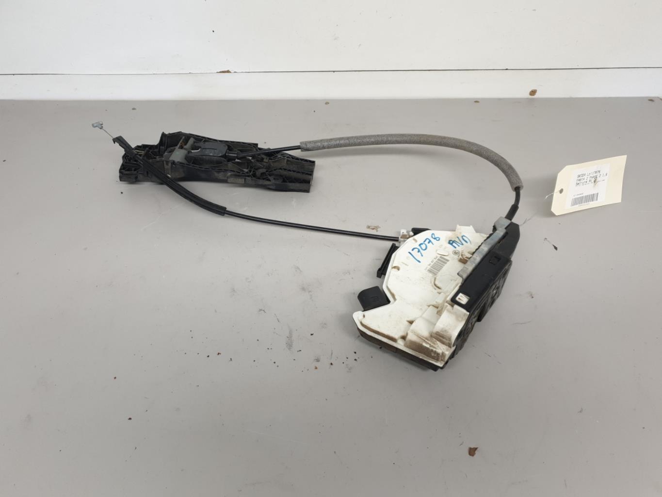 Serrure avant droit SKODA FABIA 2 PHASE 2 Diesel - 1