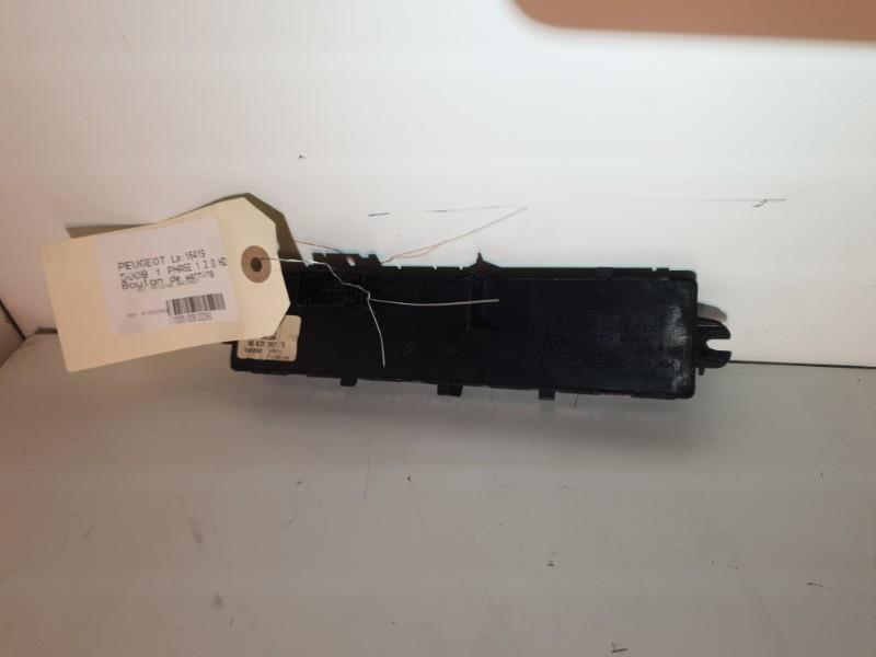 Bouton de warning PEUGEOT 5008 1 PHASE 1 Diesel - 1