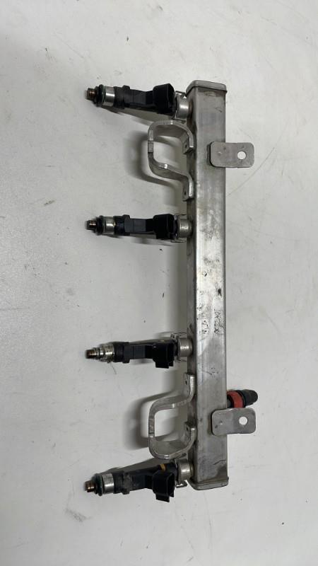 Rampe injection MAZDA MX5 3 PHASE 1 CABRIOLET Essence - 1