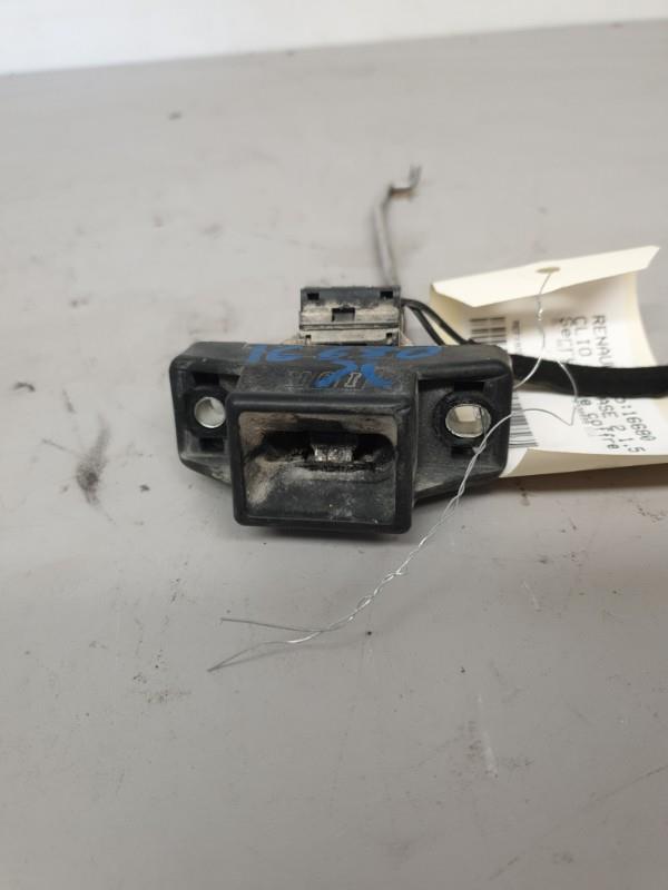 Serrure de coffre RENAULT CLIO 2 PHASE 2 Diesel - 1