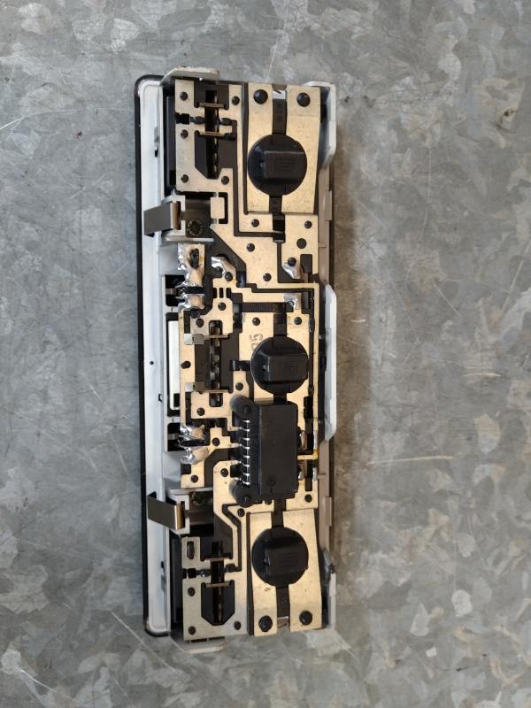 Eclairage de plafonnier BMW SERIE 3 E46 PHASE 2 Diesel - 1