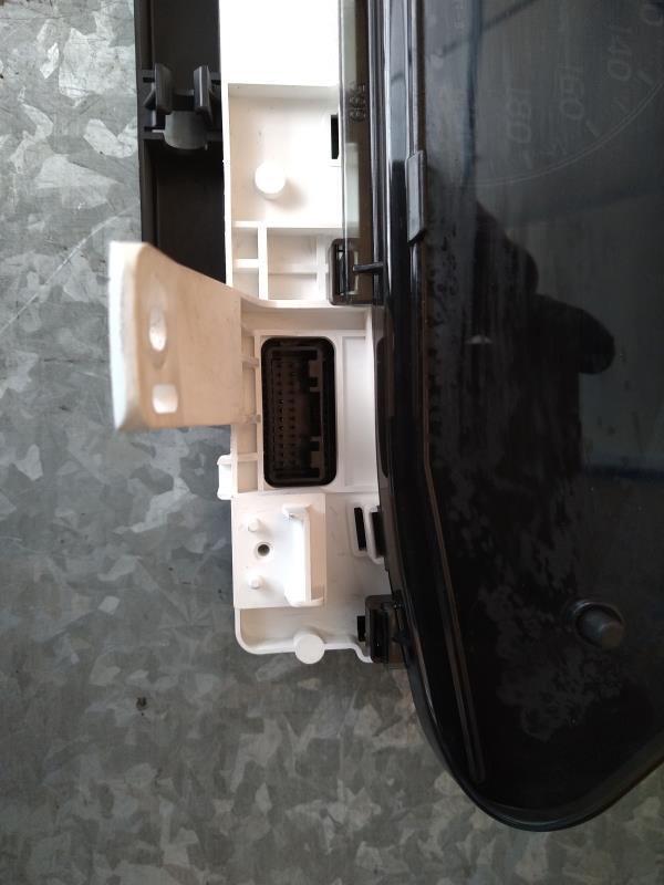 Compteur TOYOTA YARIS 2 PHASE 2 Diesel - 1