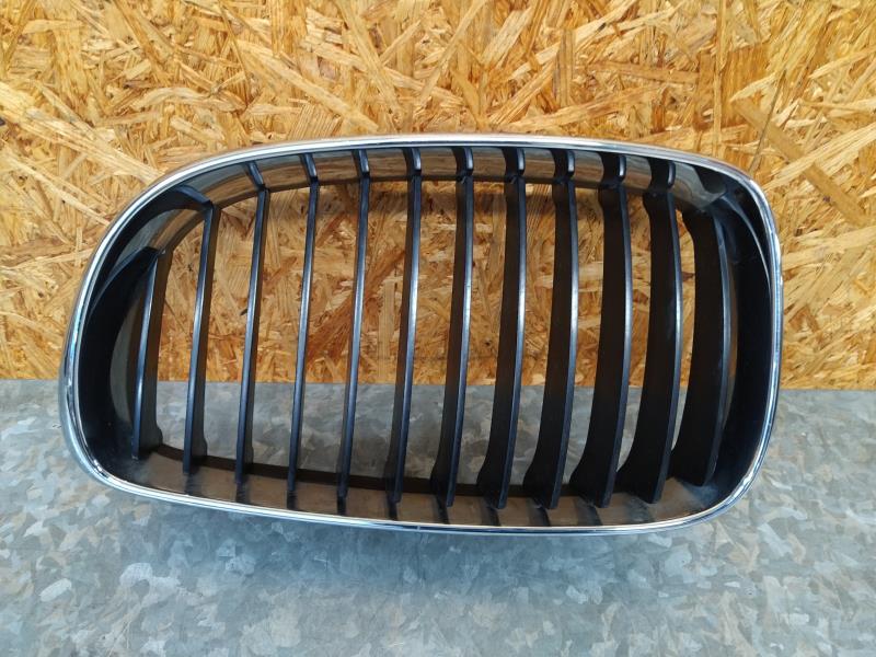 Calandre droite BMW SERIE 1 E87 PHASE 2 Diesel - 1