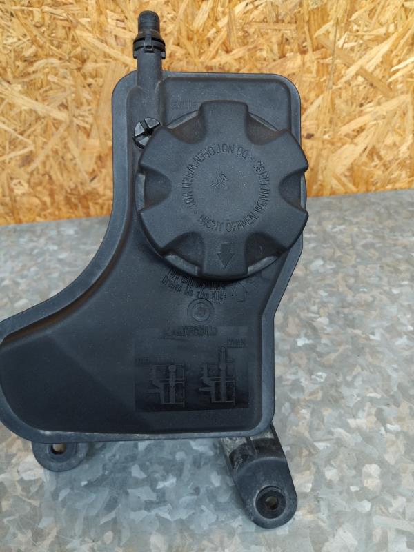 Vase d'expansion BMW SERIE 1 E87 PHASE 2 Diesel - 1