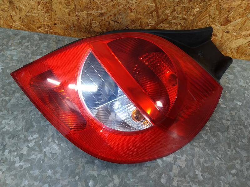Fanale posteriore principale destro (luci) RENAULT CLIO 3 PHASE 1 Diésel - 1