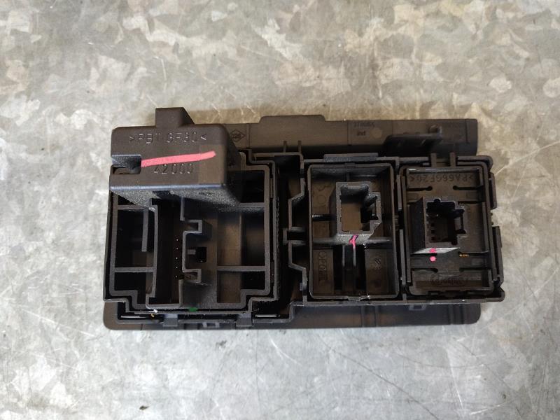 Commande de reglage hauteur de phare RENAULT LAGUNA 3 PHASE 2 BREAK Diesel - 1