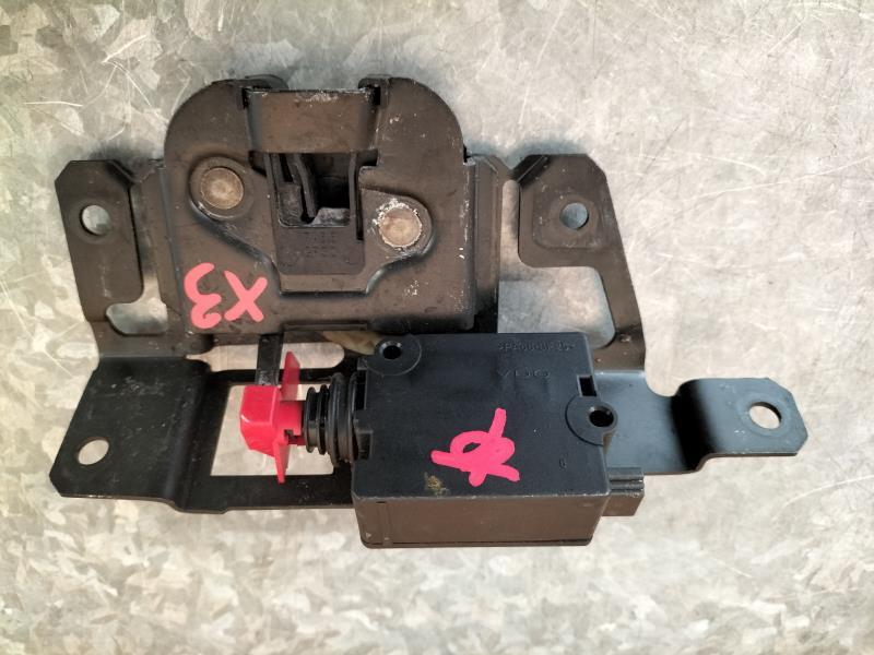 Serrure de coffre BMW X3 E83 PHASE 2 Diesel - 1