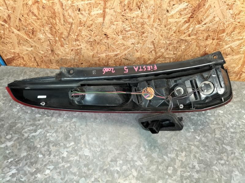 Fanale posteriore principale destro (luci) FORD FIESTA 5 PHASE 2 Diésel - 1