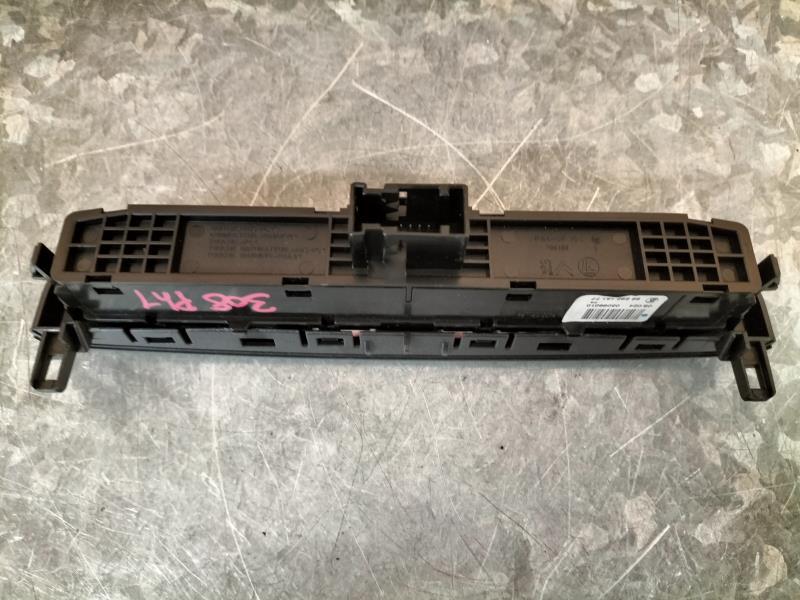 Bouton de warning PEUGEOT 308 1 PHASE 1 Diesel - 1