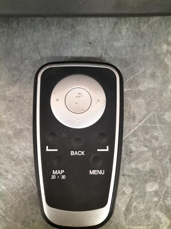 Ecran GPS RENAULT CLIO 3 PHASE 2 BREAK Diesel - 1