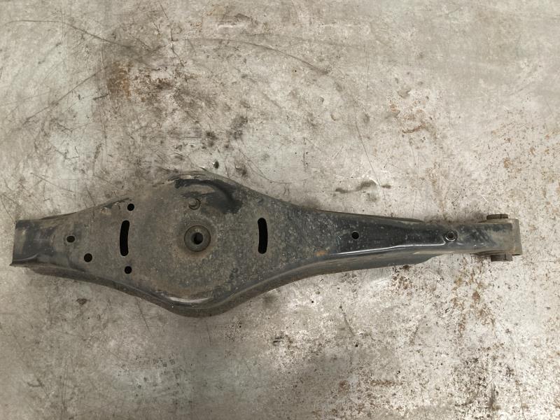 Braccio sospensione posteriore destra AUDI A3 2 SPORTBACK PHASE 2 Diésel - 1